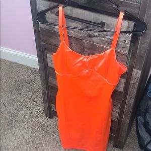 A orange dress 👗 (MEDIUM)